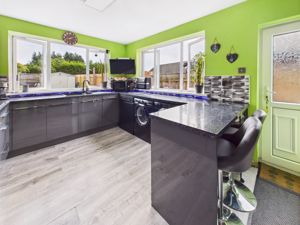 Kitchen- click for photo gallery